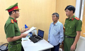 Mâu thuẫn thanh toán tiền bữa ăn, hai người đàn ông lao vào hỗn chiến