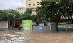 Hệ thống thời tiết gây mưa lớn đã suy yếu, miền Bắc chỉ còn mưa rải rác