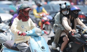 Miền Bắc oi nóng, mưa dông vào chiều và đêm