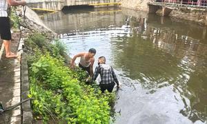 Hải Phòng: Trên đường đi làm về, nam công nhân xã Khúc Thừa Dụ gặp nạn tử vong dưới mương nước