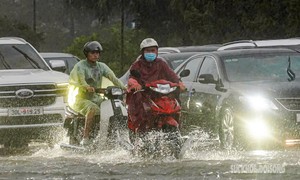 Xuất hiện các ổ mây dông gây mưa cho nhiều tỉnh miền Bắc tối và đêm nay