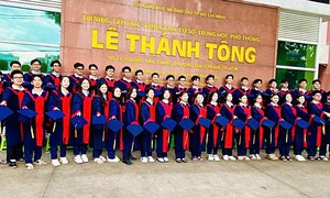 Lớp học đặc biệt ở TPHCM: 43/43 học sinh đỗ đại học các ngành sức khỏe