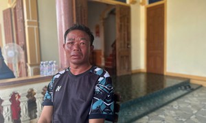 Người đàn ông kể 10 giờ trôi dạt giữa biển rồi tự bơi được vào bờ: 'Nghĩ đến vợ con để cố gắng'