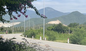 Miền Bắc mưa diện rộng, nắng nóng miền Trung kéo dài đến khi nào?