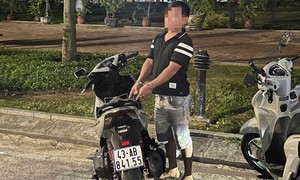 Rình khách tắm biển, trộm chìa khóa mở cốp xe lấy tiền