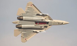 Hai tiêm kích Su-57 Nga phối hợp tập kích Ukraine