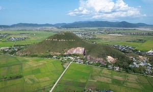 Viết tiếp lời tri ân 'Bác Hồ sống mãi' trên sườn núi Nhón
