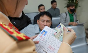 Điểm mới khi đổi GPLX: Quá hạn bao lâu phải thi lại?