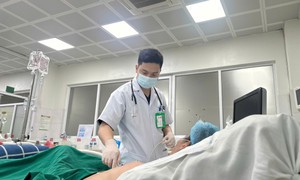 Nam tài xế 54 tuổi nguy kịch vì bệnh Whitmore