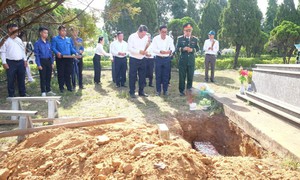 Tìm thấy hài cốt 3 liệt sĩ cùng đạn AK ở khu đất ven biển Đà Nẵng