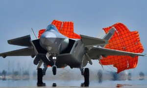 Tiêm kích J-20 Trung Quốc nắm giữ ưu thế mà F-22 và F-35 Mỹ khó theo kịp