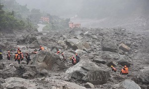 Chạy đua giải cứu 900 người có thể vẫn mắc kẹt trong các hầm thủy điện Nepal