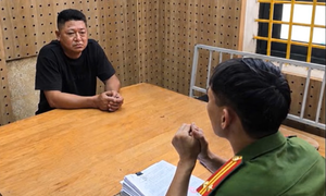 Tối 13/9: Phẫn nộ gã đàn ông hành hung người phụ nữ, cưỡng đoạt tiền giữa ban ngày ở Hưng Yên