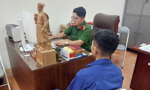 Khởi tố kẻ đánh nhân viên cửa hàng xăng dầu