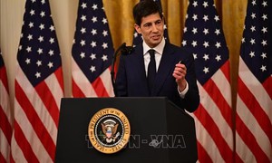 Fed nâng lãi suất lần đầu từ năm 2023, dự báo lãi suất còn tăng tiếp