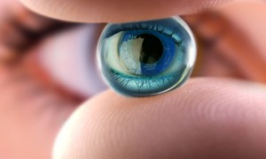 Sau phẫu thuật đục thủy tinh thể, người cao tuổi cần tránh gì?