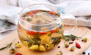 4 loại trà thảo dược giúp điều hòa khí huyết theo Y học cổ truyền