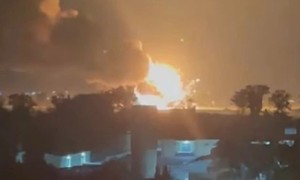 Ukraine tuyên bố đánh trúng loạt máy bay Nga ngay tại căn cứ