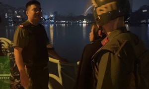 Giải cứu cô gái có ý định nhảy hồ Tây tự tử trong đêm