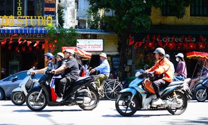 Miền Bắc, miền Trung nắng nóng gay gắt hết ngày mai