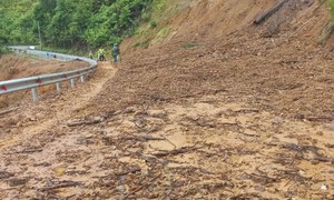 Xuất hiện hàng trăm điểm nguy cơ sạt lở ở 7 tỉnh thành