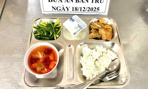 Một số trường tạm ngưng bữa ăn bán trú, TPHCM yêu cầu khẩn trương tháo gỡ