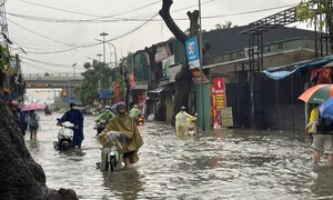 Miền Bắc ngày nắng, mưa dông ở Trung Bộ và Nam Bộ giảm dần