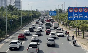 Cầu Nhật Tân ùn ứ hướng vào nội đô sáng đầu tuần
