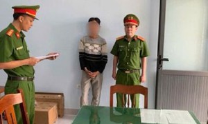 Khởi tố đối tượng đốt 3 xe của người khác để giải quyết mâu thuẫn