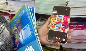 Cảnh giác với tình trạng mua bán sách giáo khoa qua mạng xã hội