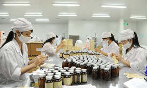 Liên kết công nghiệp dược và hóa dược để xây dựng chuỗi giá trị thuốc trong nước