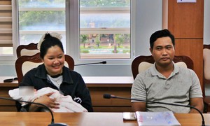 Bé gái bị bỏ rơi ở Buôn Ma Thuột đã có mái ấm 