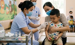 Vaccine đã thay đổi cuộc chiến chống bệnh truyền nhiễm như thế nào?
