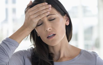 Những câu hỏi liên quan đến hội chứng tiết hormone kháng bài niệu không phù hợp (SIADH)
