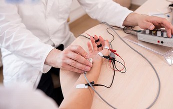 C&#226;u hỏi thường gặp li&#234;n quan đến bệnh hạch nền