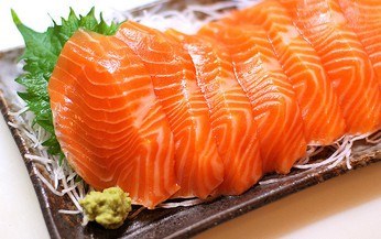 Cá hồi hun khói nhiễm khuẩn Listeria monocytogenes bị thu hồi