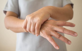 Các dấu hiệu nhận biết bệnh Parkinson