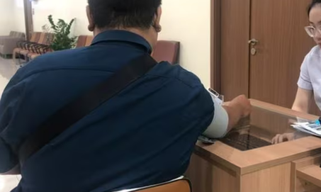 Tăng 20 kg, cơ thể biến dạng sau 1 năm tự ý uống đủ loại thuốc chữa gout
