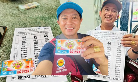 Trả nợ đồng nghiệp 20.000 đồng, cả hai cùng trúng độc đắc 2 tỷ