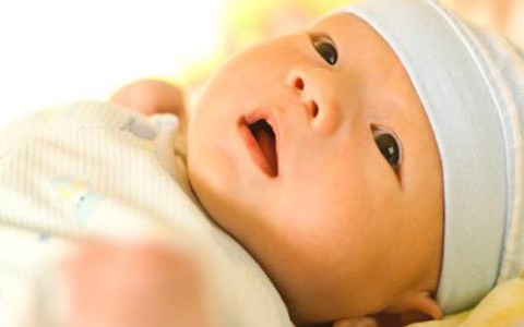 Vàng da sơ sinh ở trẻ: Cách phát hiện, phân biệt với các bệnh lý