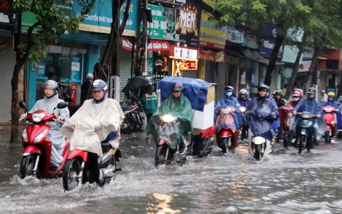 Ngày cuối miền Bắc nắng nóng để bước vào đợt mưa dông