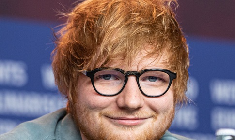Ca sĩ nổi tiếng người Anh Ed Sheeran mắc COVID-19
