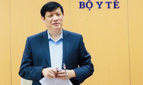 Bộ trưởng Bộ Y tế: Tiêm vaccine Pfizer phòng COVID-19 cho trẻ em từ tháng 11/2021