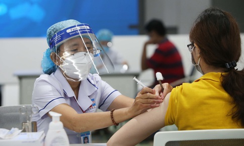 Trưa 4/10: Cả nước ti&#234;m hơn 46,3 triệu liều vaccine COVID-19; TTYT huyện cứu sống thai phụ F0 bị nhau bong non