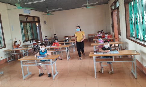 Khai giảng lớp học dành cho F1 trong khu cách ly