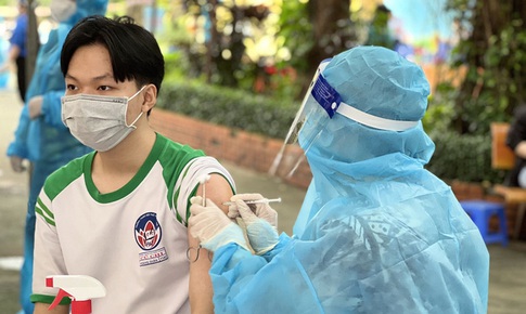 Gần 4 triệu liều vaccine phòng COVID-19 được tiêm cho trẻ từ 12-17 tuổi tại 37 tỉnh, thành