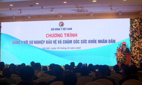 Hội Đ&#244;ng y Việt Nam c&#243; nhiều đ&#243;ng g&#243;p v&#224;o &#39;cuộc chiến&#39; ph&#242;ng, chống dịch COVID-19