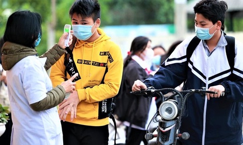 Từ 6/12, học sinh THPT Hà Nội trở lại trường học trực tiếp