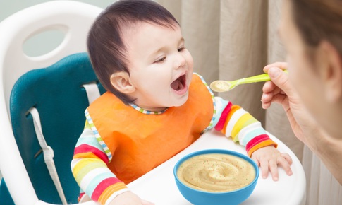 Thực đơn ăn dặm tốt nhất cho trẻ từ 7 -12 tháng tuổi