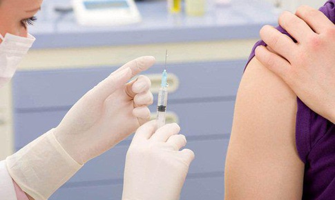 Vaccine COVID-19 tăng cường kh&#225;ng thể ngay cả ở những người c&#243; hệ miễn dịch yếu